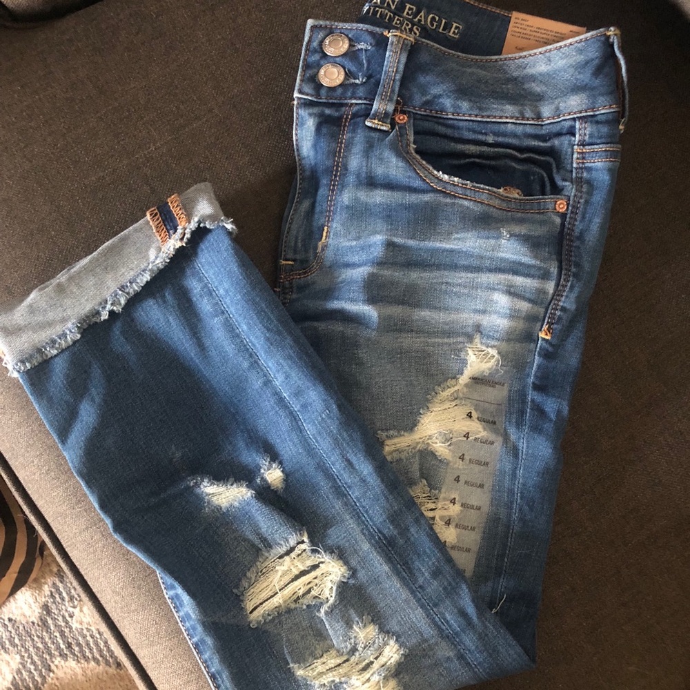 Never Worn American Eagle Artist Crop Jeans